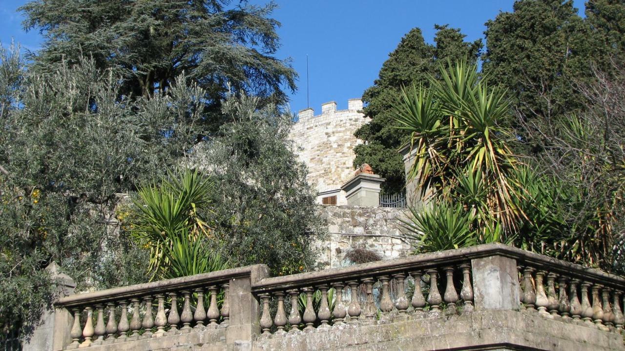 Borgo Della Rocca Bed & Breakfast Montemurlo Eksteriør bilde