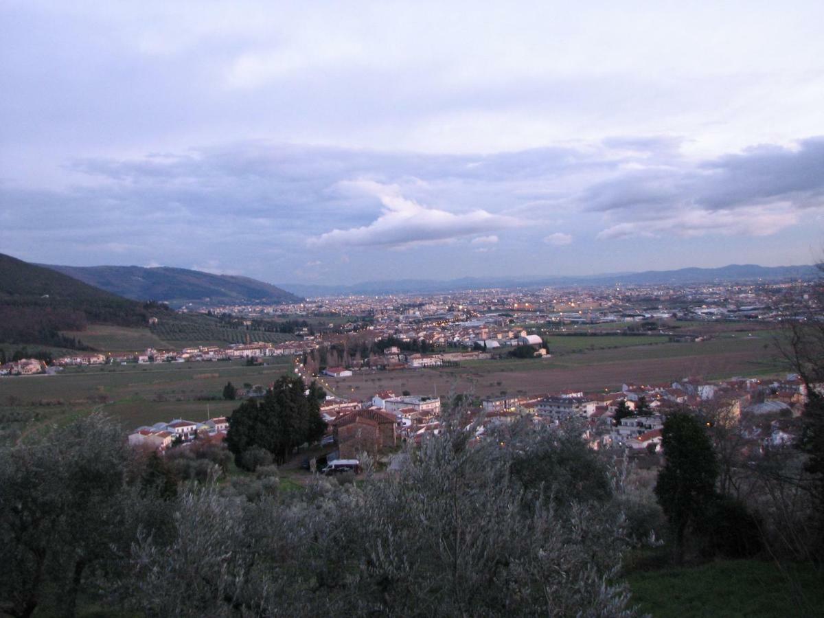 Borgo Della Rocca Bed & Breakfast Montemurlo Eksteriør bilde